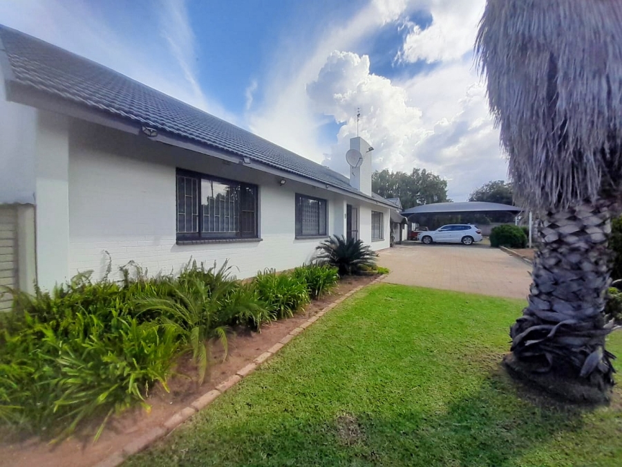 3 Bedroom Property for Sale in Meiringspark North West